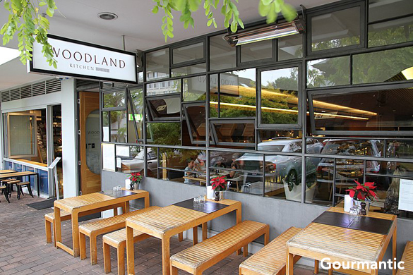 woodland kitchen and bar images