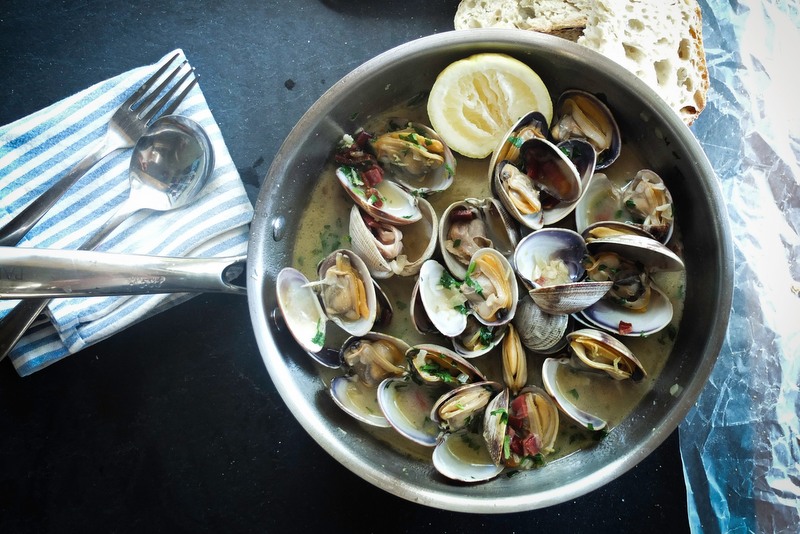 How to Pair Seafood with White Wine